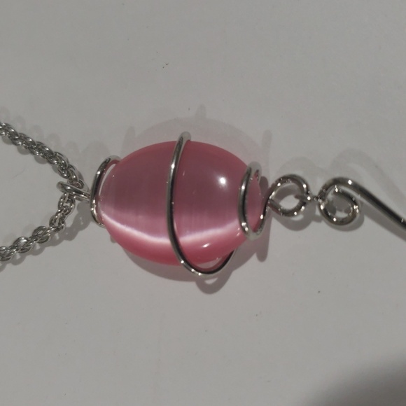 Silver tone Pink Stone Beaded Twisted Design Necklace - Women's Fashion Jewelry - Picture 3 of 9